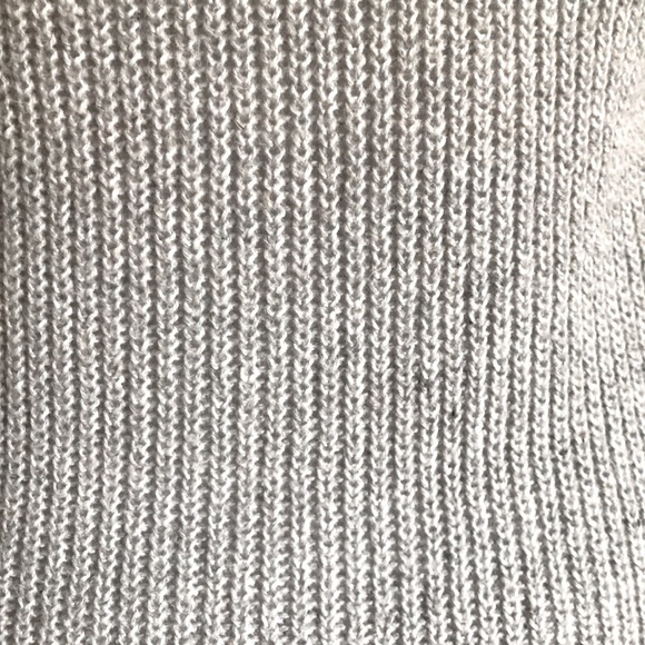 Old Navy sweater - Picture 4 of 8